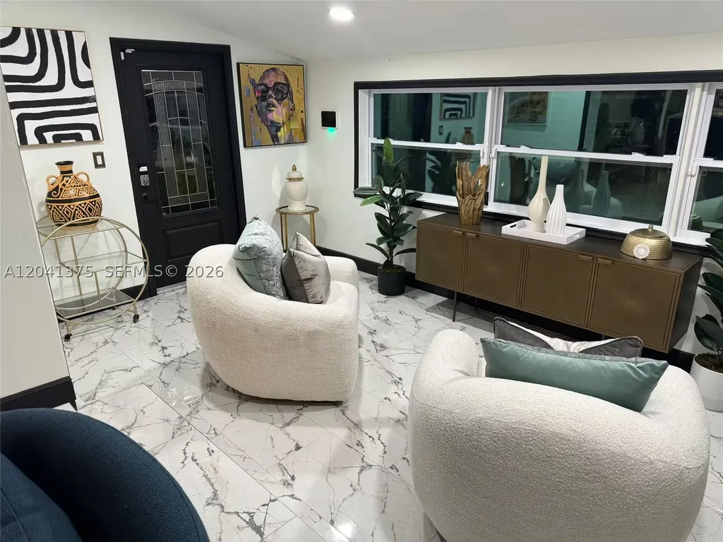 6453 Meade Street Hollywood FL 33024