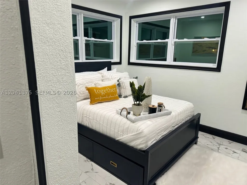 6453 Meade Street Hollywood FL 33024