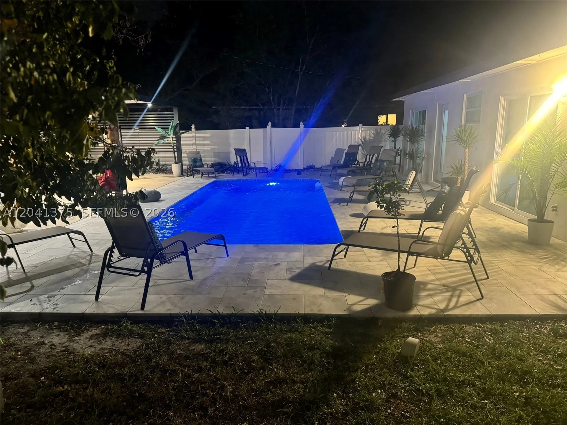 6453 Meade Street Hollywood FL 33024