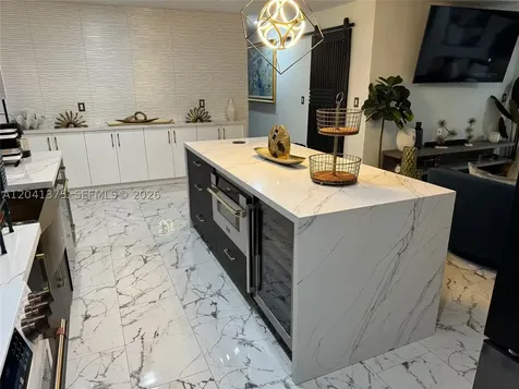 6453 Meade Street Hollywood FL 33024