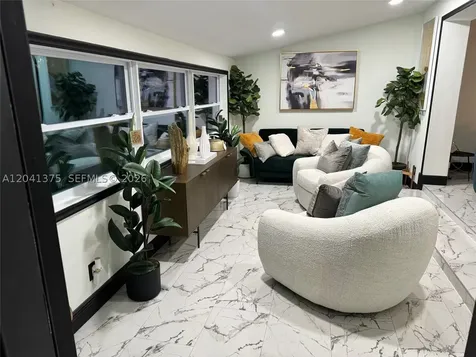 6453 Meade Street Hollywood FL 33024