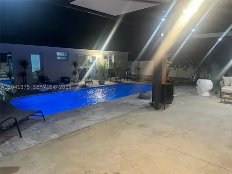 6453 Meade Street Hollywood FL 33024