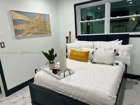 6453 Meade Street Hollywood FL 33024