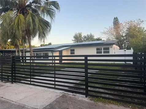 6453 Meade Street Hollywood FL 33024