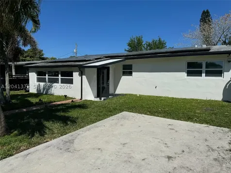 6453 Meade Street Hollywood FL 33024
