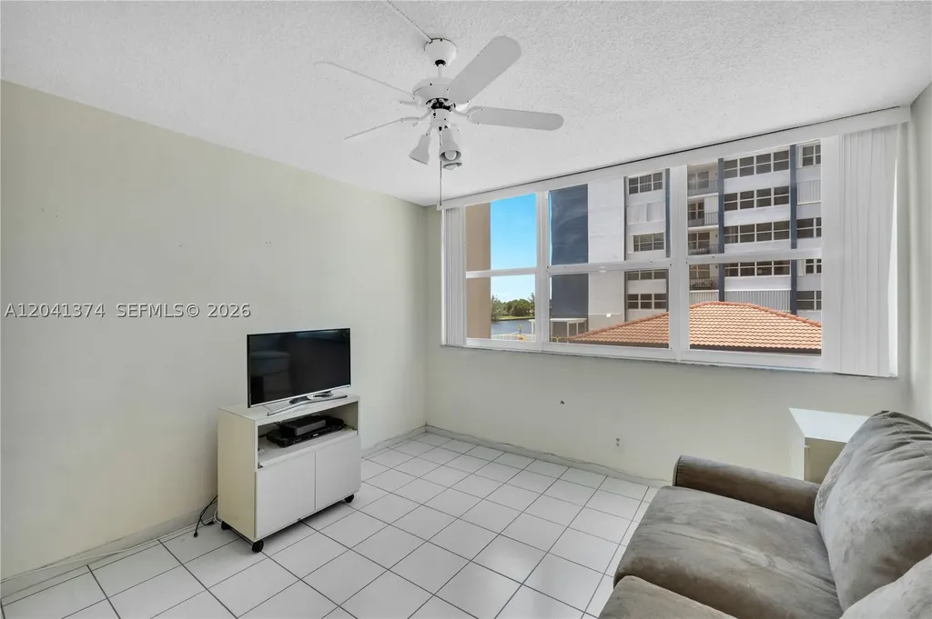 1410 S Ocean Drive Hollywood FL 33019