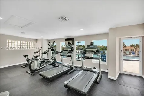 1410 S Ocean Drive Hollywood FL 33019