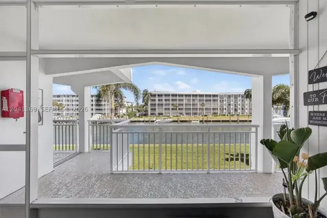 111 Shore Court North Palm Beach FL 33408