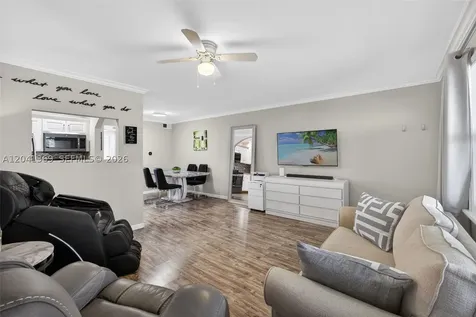 111 Shore Court North Palm Beach FL 33408