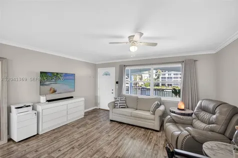 111 Shore Court North Palm Beach FL 33408
