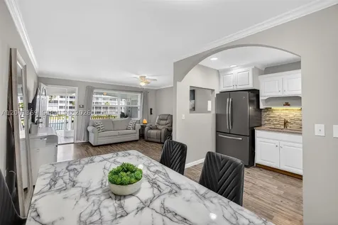 111 Shore Court North Palm Beach FL 33408