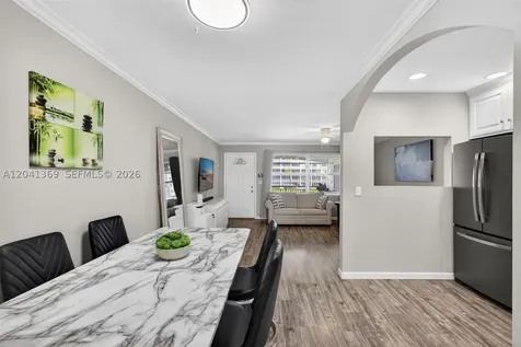 111 Shore Court North Palm Beach FL 33408