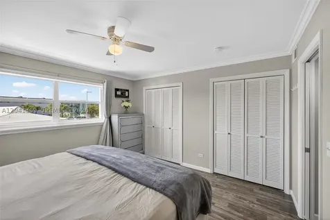 111 Shore Court North Palm Beach FL 33408
