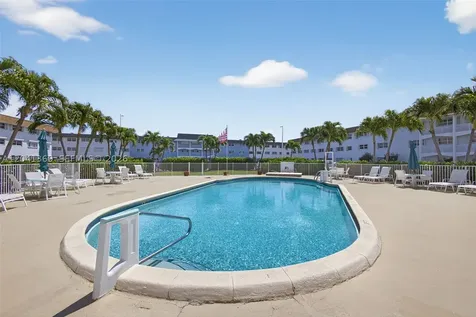 111 Shore Court North Palm Beach FL 33408