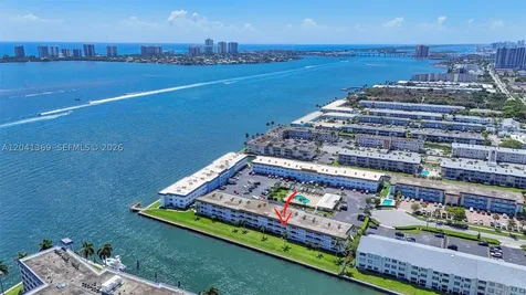 111 Shore Court North Palm Beach FL 33408