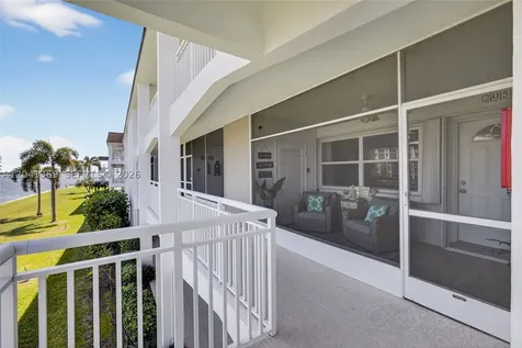 111 Shore Court North Palm Beach FL 33408