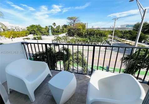 1900 Meridian Avenue Miami Beach FL 33139