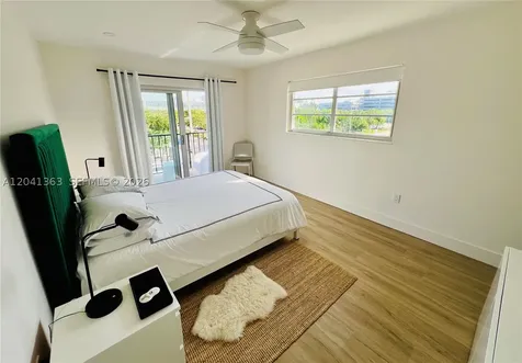 1900 Meridian Avenue Miami Beach FL 33139