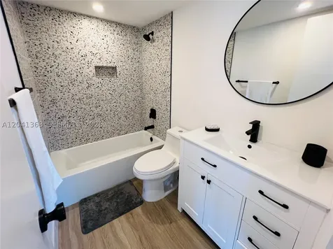 1900 Meridian Avenue Miami Beach FL 33139