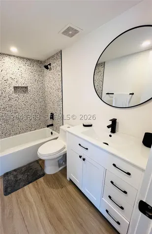 1900 Meridian Avenue Miami Beach FL 33139