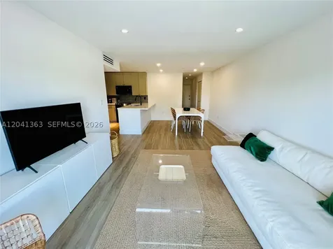 1900 Meridian Avenue Miami Beach FL 33139