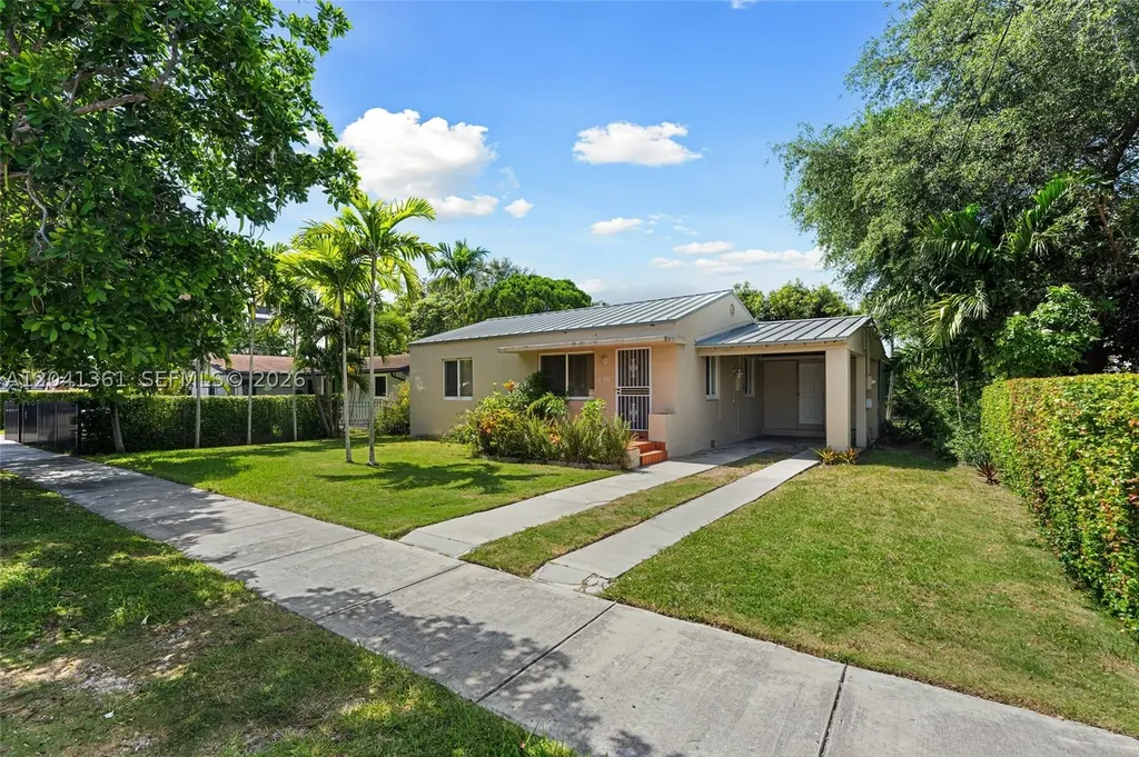 2750 NW 4th Street Miami FL 33125