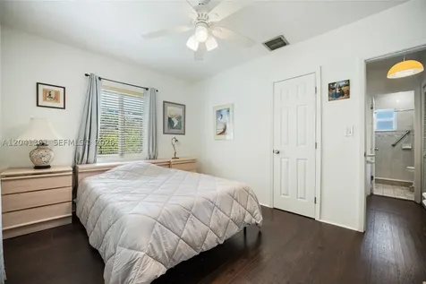 2750 NW 4th Street Miami FL 33125