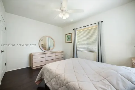 2750 NW 4th Street Miami FL 33125