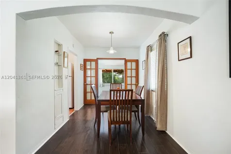 2750 NW 4th Street Miami FL 33125
