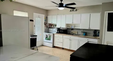241 NW 32nd Street Miami FL 33127