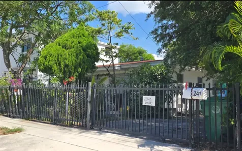 241 NW 32nd Street Miami FL 33127