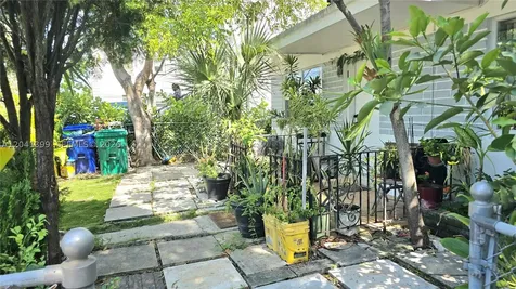 241 NW 32nd Street Miami FL 33127