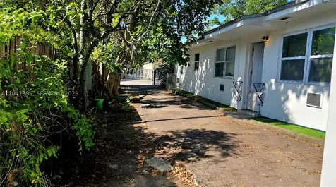 241 NW 32nd Street Miami FL 33127