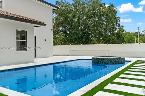 3040 SW 44th Court Dania Beach FL 33312