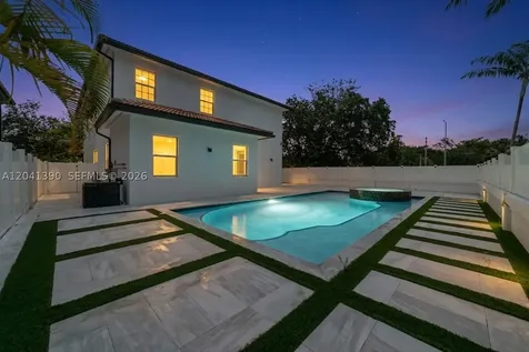 3040 SW 44th Court Dania Beach FL 33312