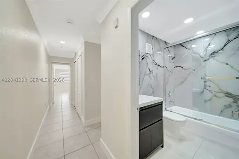 17620 NW 73rd Avenue Hialeah FL 33015