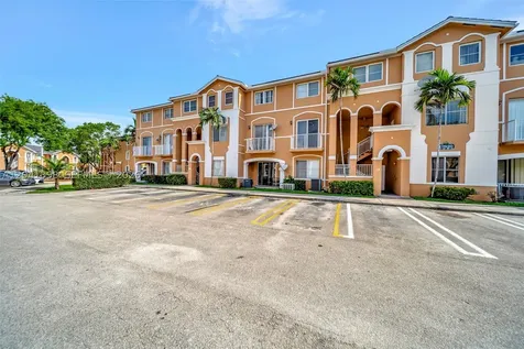 17620 NW 73rd Avenue Hialeah FL 33015