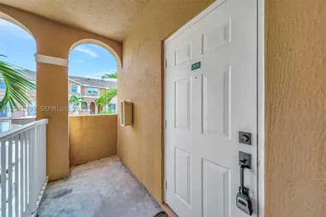 17620 NW 73rd Avenue Hialeah FL 33015