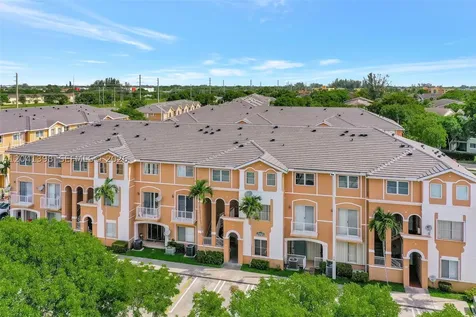 17620 NW 73rd Avenue Hialeah FL 33015