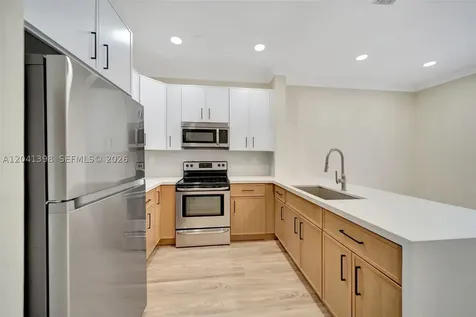 17620 NW 73rd Avenue Hialeah FL 33015