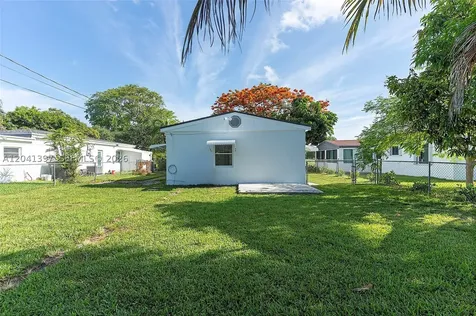 2024 NE 174th Street North Miami Beach FL 33162