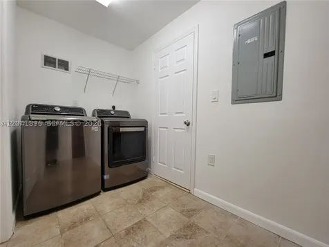 5721 Jefferson Street Hollywood FL 33023