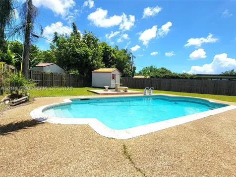 5721 Jefferson Street Hollywood FL 33023