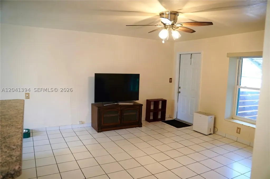 6701 Harding Street Hollywood FL 33024