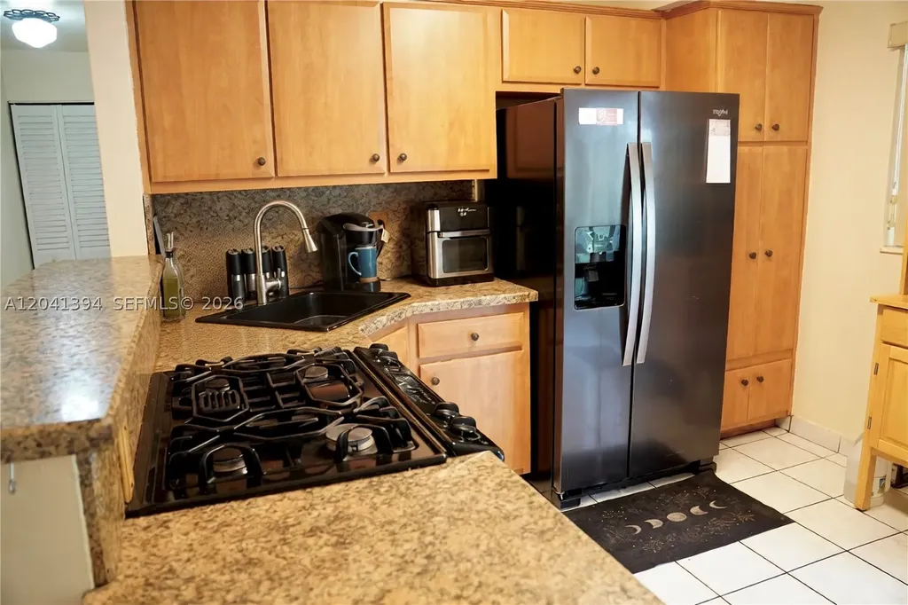 6701 Harding Street Hollywood FL 33024