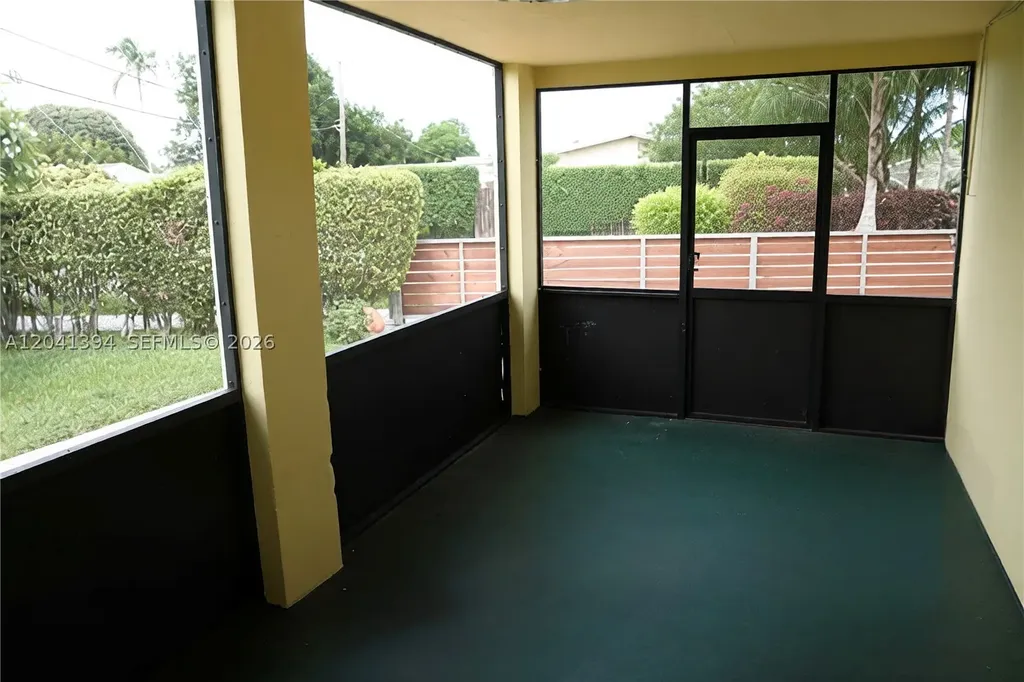 6701 Harding Street Hollywood FL 33024