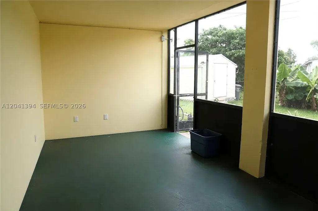 6701 Harding Street Hollywood FL 33024