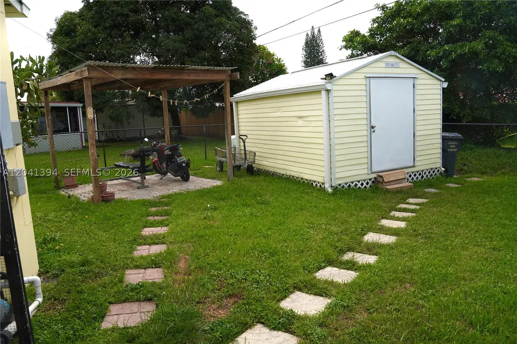 6701 Harding Street Hollywood FL 33024
