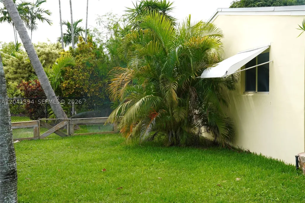 6701 Harding Street Hollywood FL 33024