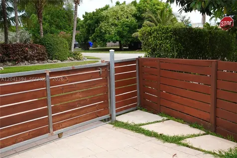 6701 Harding Street Hollywood FL 33024